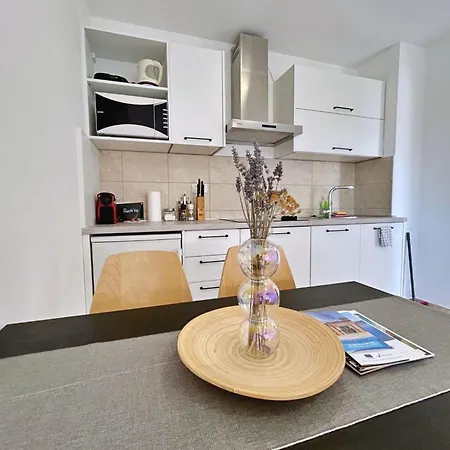 Pintadesol By Interhome Daire Čižići