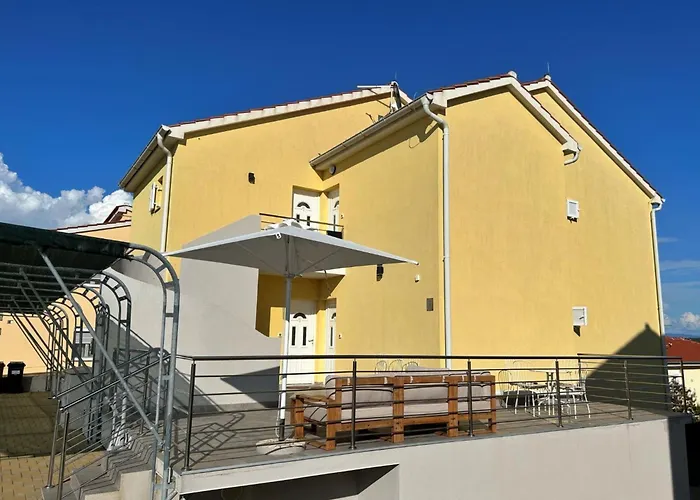 Pintadesol By Interhome Apartman