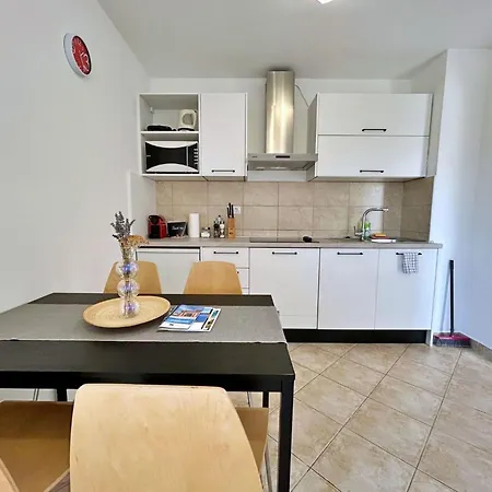 Pintadesol By Interhome Čižići